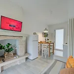 L'Ago Di Garda And C'Era Una Volta Un Lago Pet Friendly Ac Apartments - Happy Rentals