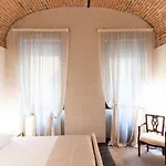 Rosa Luxury Apartment