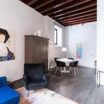 Rosa Luxury Apartment