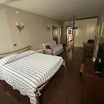 Renzo'S House