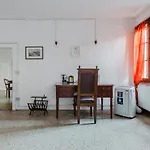 Lovely & Roomy Venetian Apartment X5!