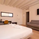 Maison Calcirelli Rooms