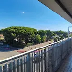 Ampio Appartamento Vicino Mare