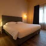 Piccolo Frassino Apartments