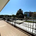 Flat For 5 With Shared Pool 180M From The Beach