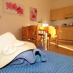 One Bedroom Apartment By The Beach