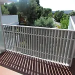Renovated Flat In Pool Paradise - Beahost
