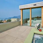 Villa Sunny Lake Suites