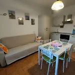 Sunflower Apartment