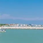 Nice Flat By The Beach With Swimming Pool-Beahost