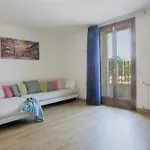 Elegant Apartment: Free Netflix, Wi-Fi & Parking