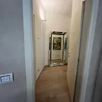 Juliet'S Neighbours- Luxury Apartment