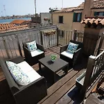 Palazzo Degli Artisti