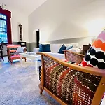 Wisteria Lodge By Veneto Villa