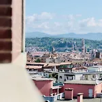 - Arena - Panoramic View - Central Apartment
