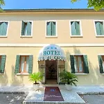 Hotel Isola Di Caprera