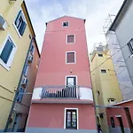 Alicetta Apartment