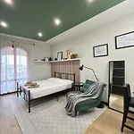 Hide Apartment