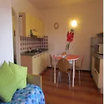 Feel At Home In Our Cozy Residence - Beahost