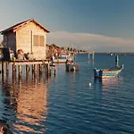 Welcoming Sea View Apartment - Beahost Rentals