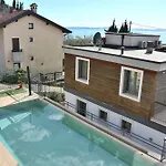 North House With Pool And Lake View