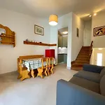 Refreshing Villa With Private Garden Near The Beach