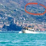 Flat In Garden Residence Resort, Malcesine, Italy
