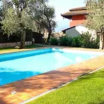 Giuly Beth'S House