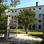 Villa Carrer