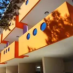 Colorful Flat With Shared Pool - Beahost Rentals