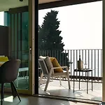 Salvatorehomes - Luxurious Dreamview Waterfront Apartment In Torri Del Benaco With Pool - Casa Azura - A 5 Star Luxury Collection At Lake Garda