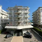 Appartamento Giove Zona Piazza Aurora 20 Metri Dal Mare
