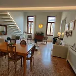 Palazzo Grandiben Deluxe House