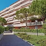 Pleasant Apartment With Shared Pool