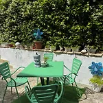 Green Apartment