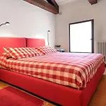 Ca' Della Tana Charming Apartment In Biennale Area