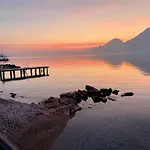 Live La Dolce Vita! Your Lake Garda Deluxe Getaway