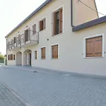 Queen Venice Fly Apartments