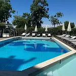 Hotel President
