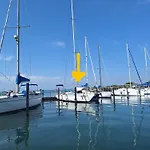Cavallino B&B House Boat