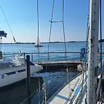 Cavallino B&B House Boat