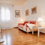 Prosecco Collalto Lodge