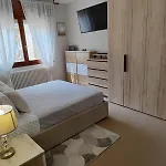 La Mar Apartment Zelarino