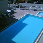 Comfy Flat With Terrace By The Pool