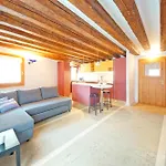 Dolcevita Apartments N 523