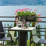 Finestra Sul Lago Malcesine Apt Riva