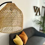 Bee Home In Verona