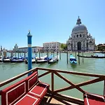 4Br Large Apartment With A View - What'App - 0039-3512-039-610 - For Reservations!