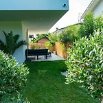 Idyllische Wohnung Mit Garten Und Pool