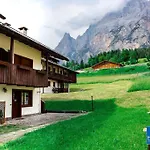 Dolomites Stunning View & Garden